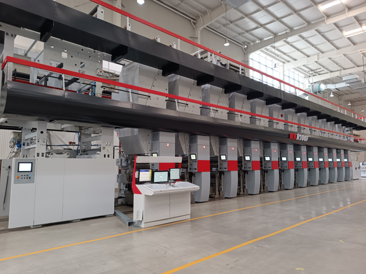 MK R100F  12色组塑料凹印机
最高快率400m/min，最薄PET膜12μm